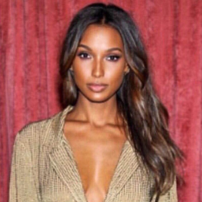 Jasmine Tookes is a model that appeared in Bruno Mars 24K Magic The Victorias Secret Angels Lip Sync