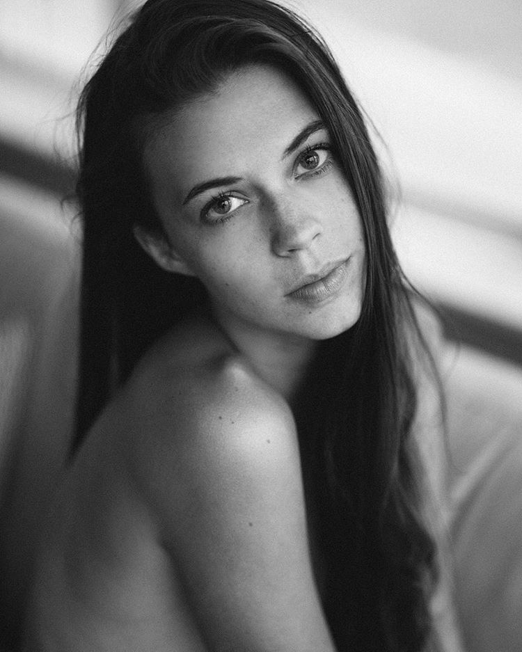 Model Sara Riddle 